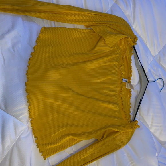 Yellow off the shoulder long sleeve top - Picture 2 of 3